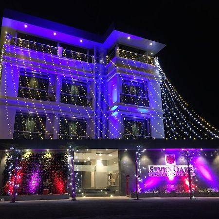 Hotel Seven Oaks Navi Mumbai Dış mekan fotoğraf