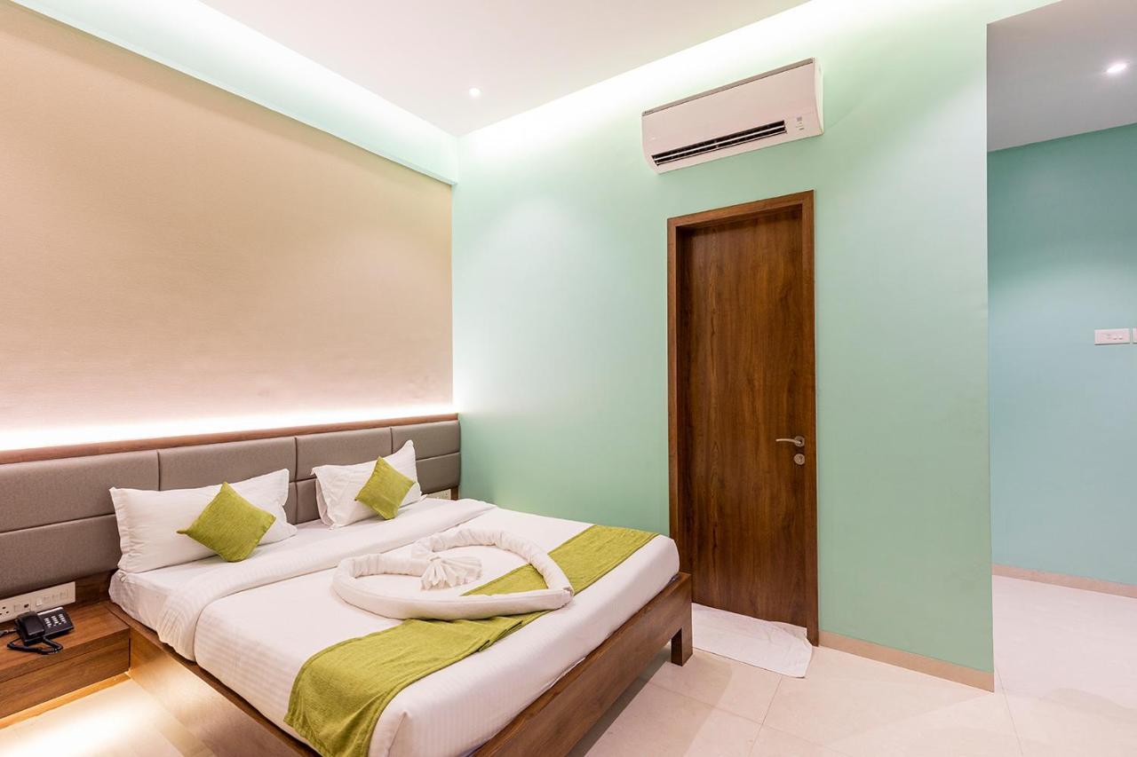Hotel Seven Oaks Navi Mumbai Dış mekan fotoğraf