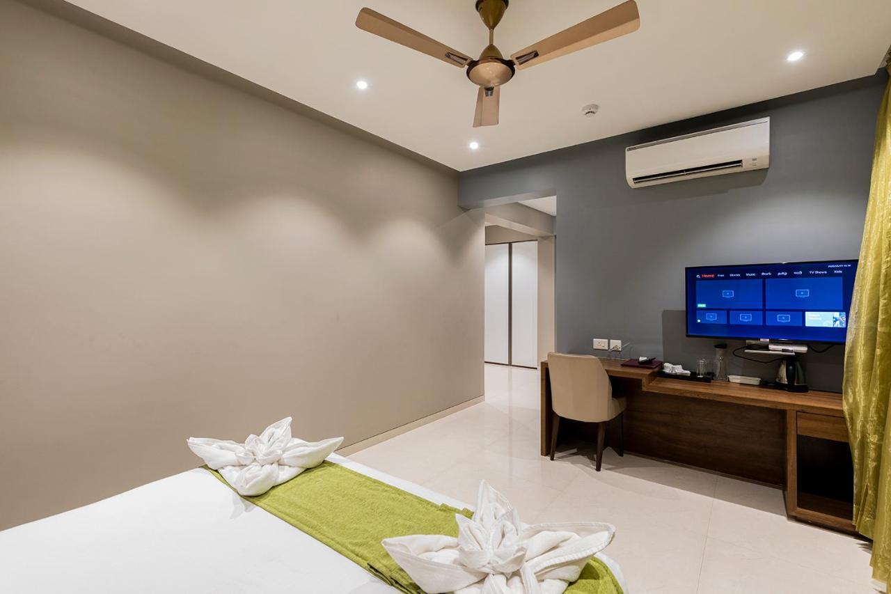 Hotel Seven Oaks Navi Mumbai Dış mekan fotoğraf