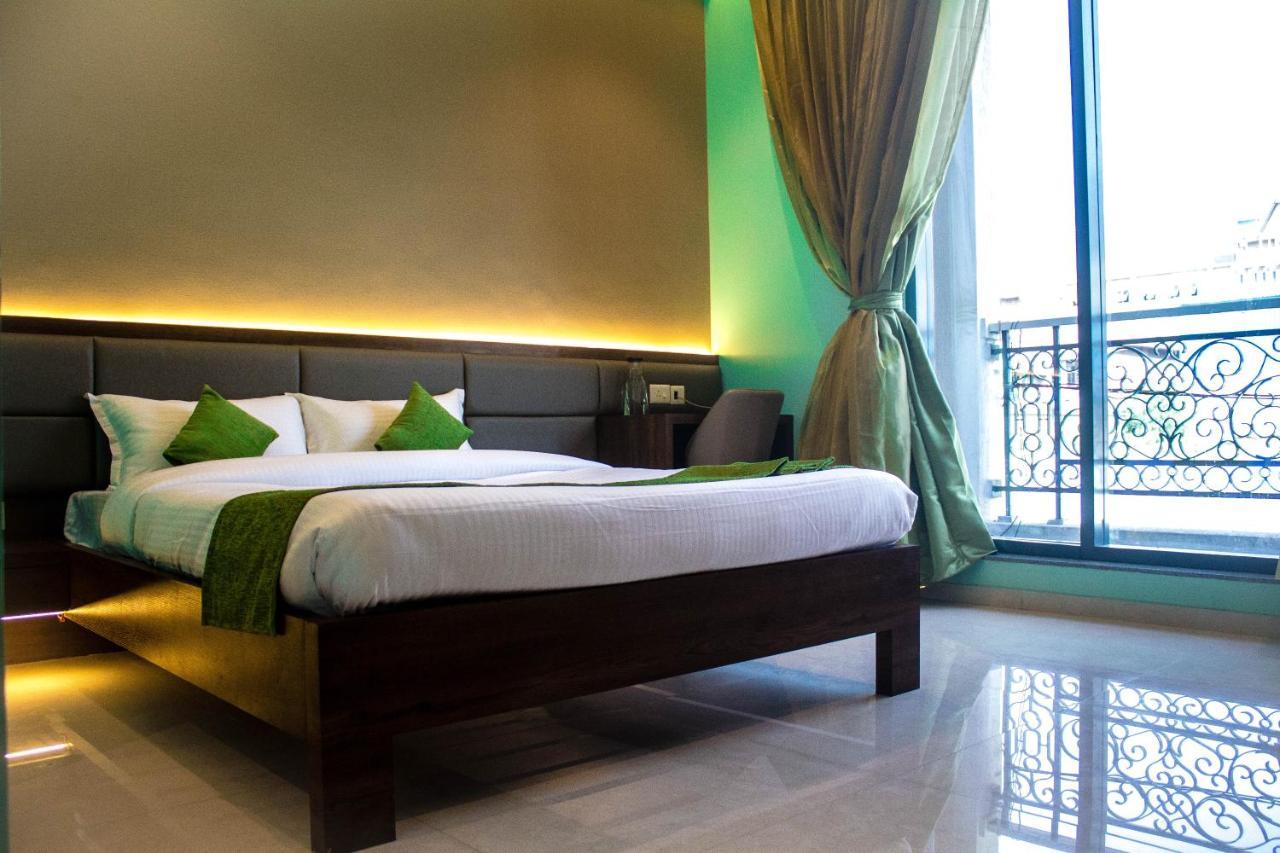 Hotel Seven Oaks Navi Mumbai Dış mekan fotoğraf