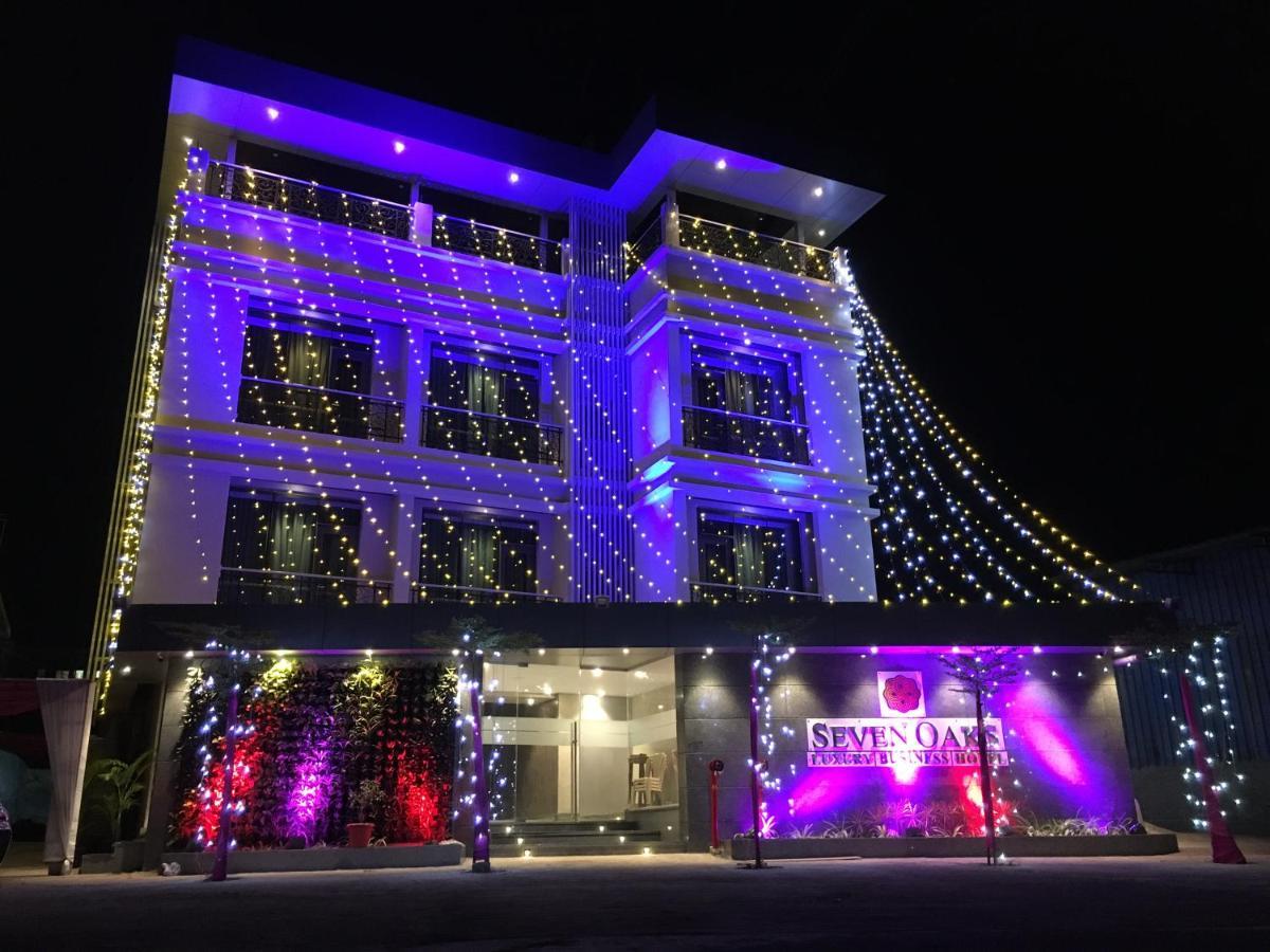Hotel Seven Oaks Navi Mumbai Dış mekan fotoğraf